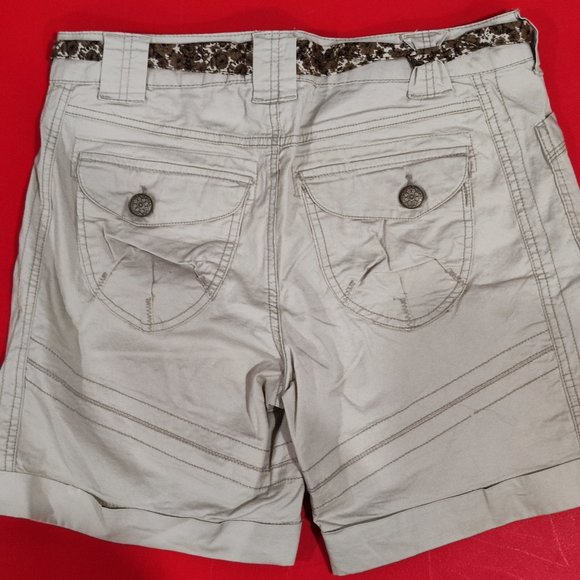 Denver Hayes Vintage cream short women's size 8 - Picture 3 of 7